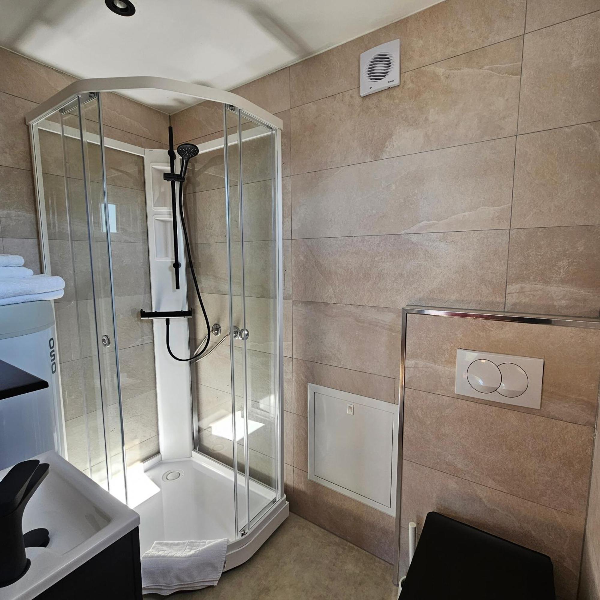 Lysefjorden - Goysa Gard Apartment Forsand ห้อง รูปภาพ